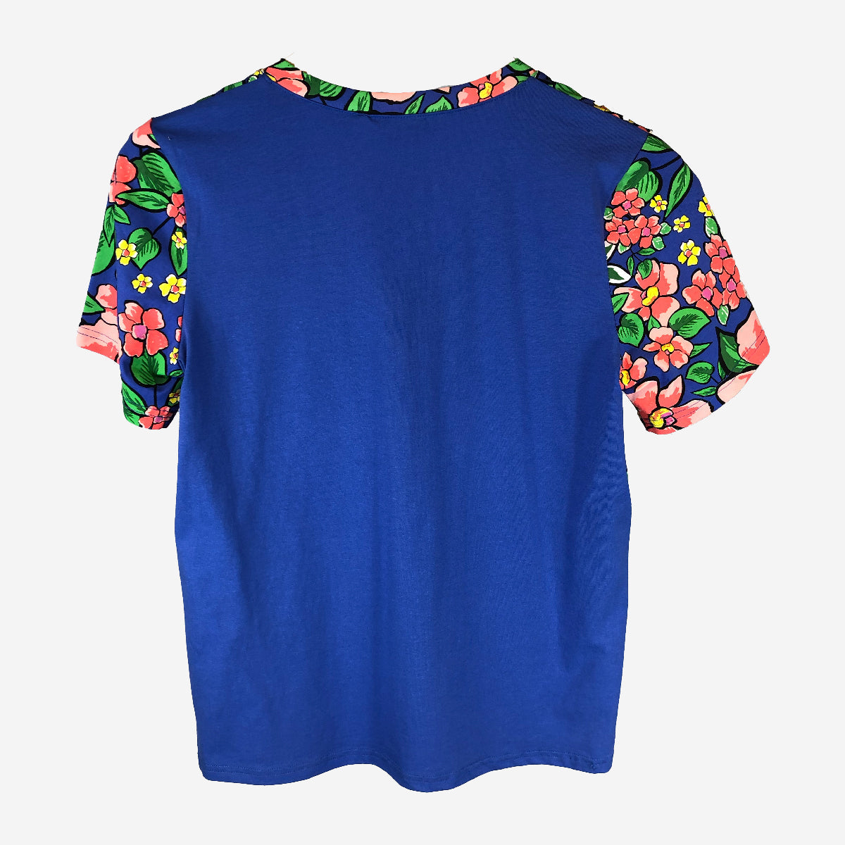 SHORT SLEEVED V NECK PRINTED TOP