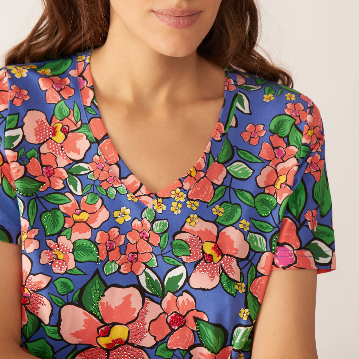 SHORT SLEEVED V NECK PRINTED TOP