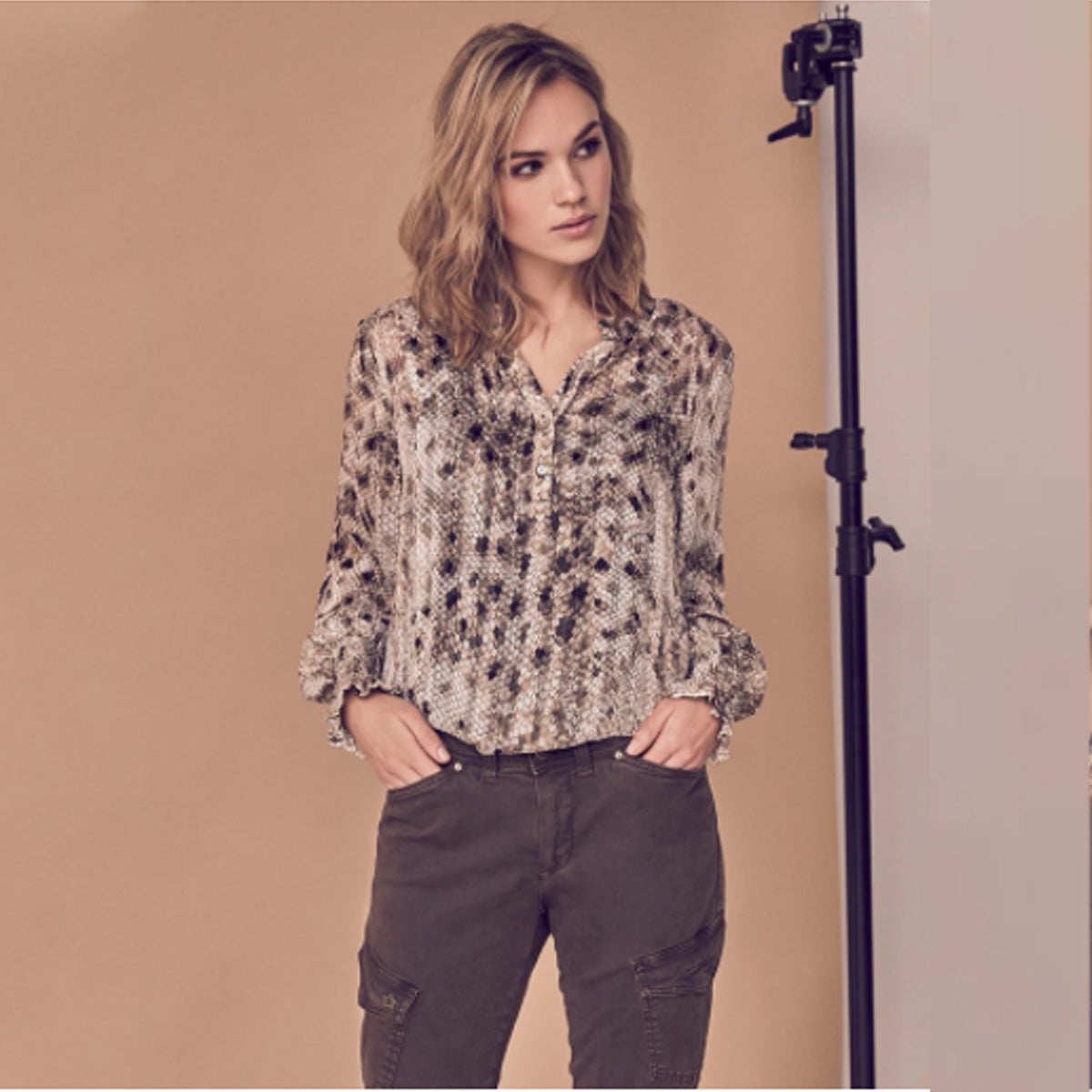 FURA BLOUSE