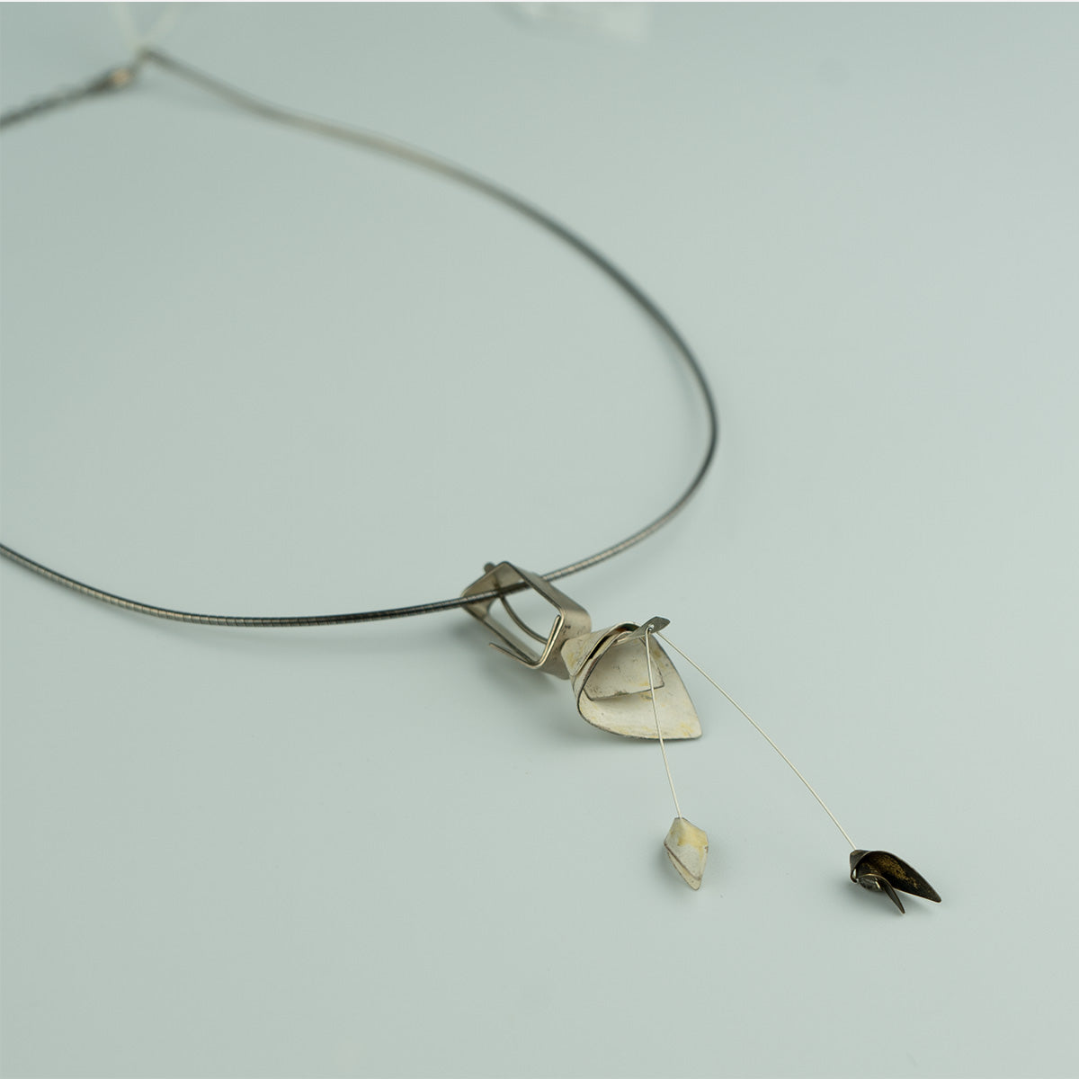 FALLING LEAVES CHOKER