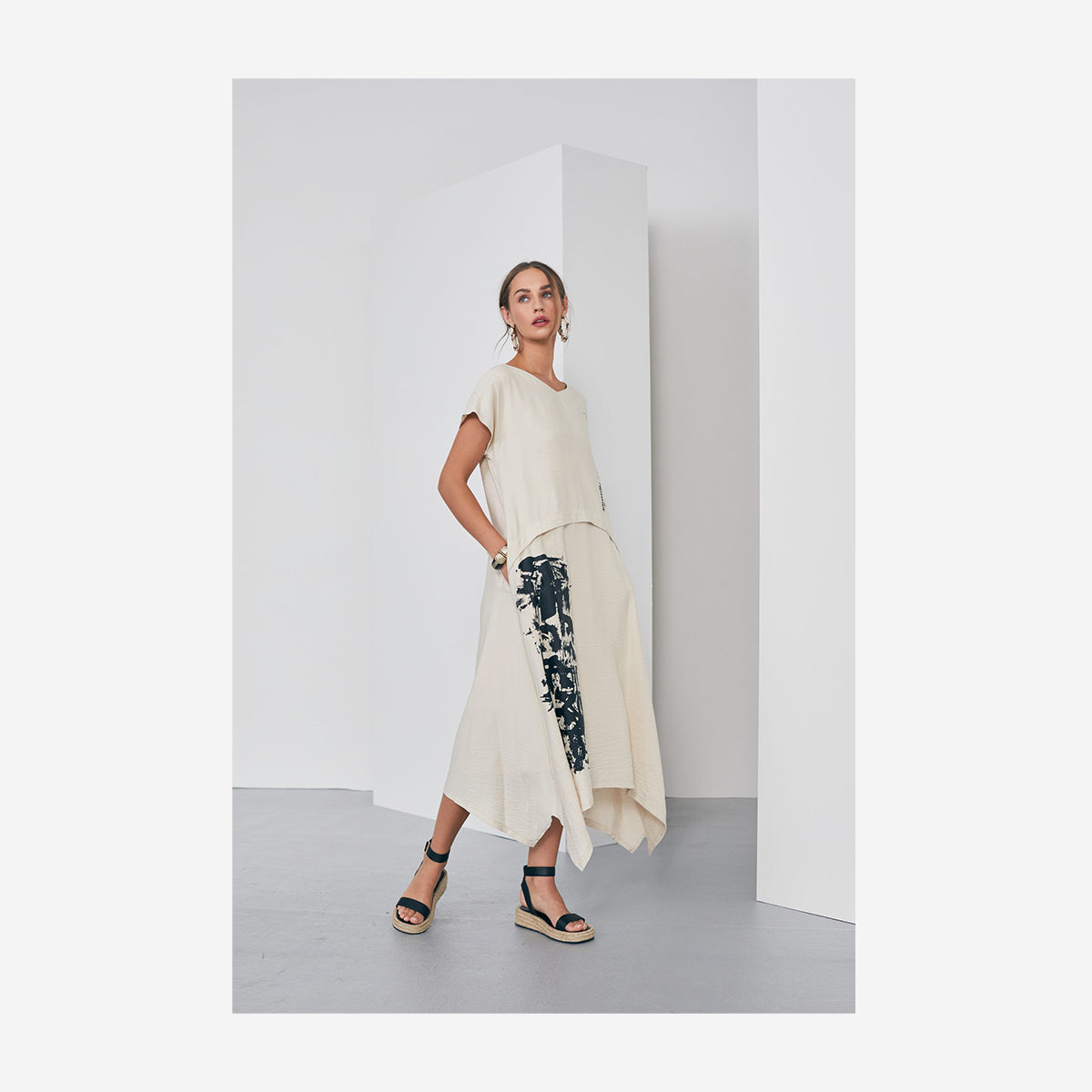 OATMEAL DRESS WITH PLACEMENT PRINT SKIRT