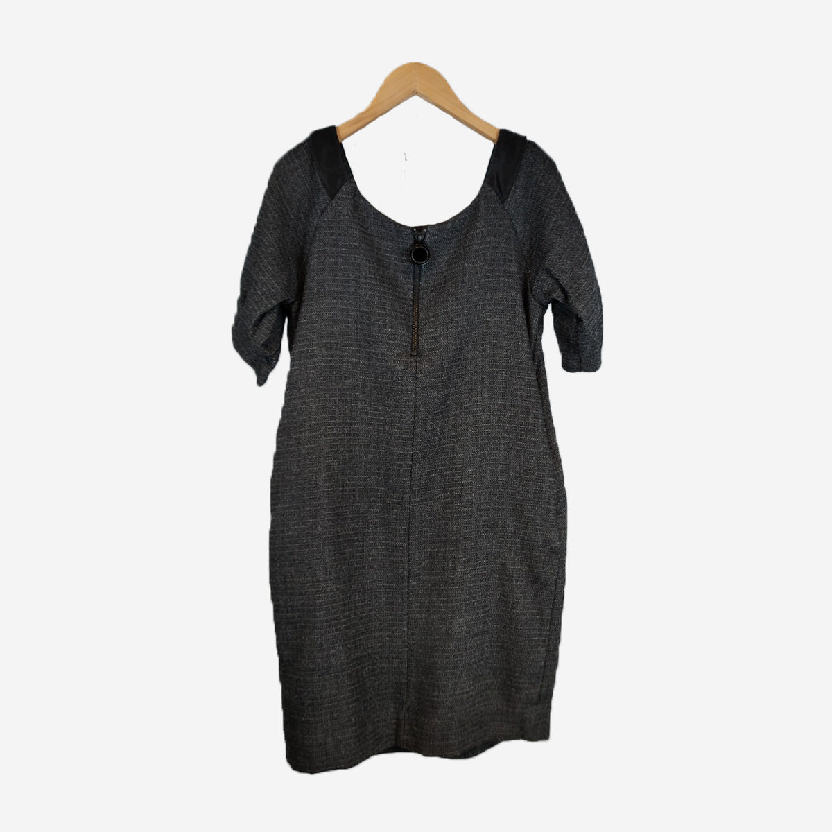 ARTIST DRESS