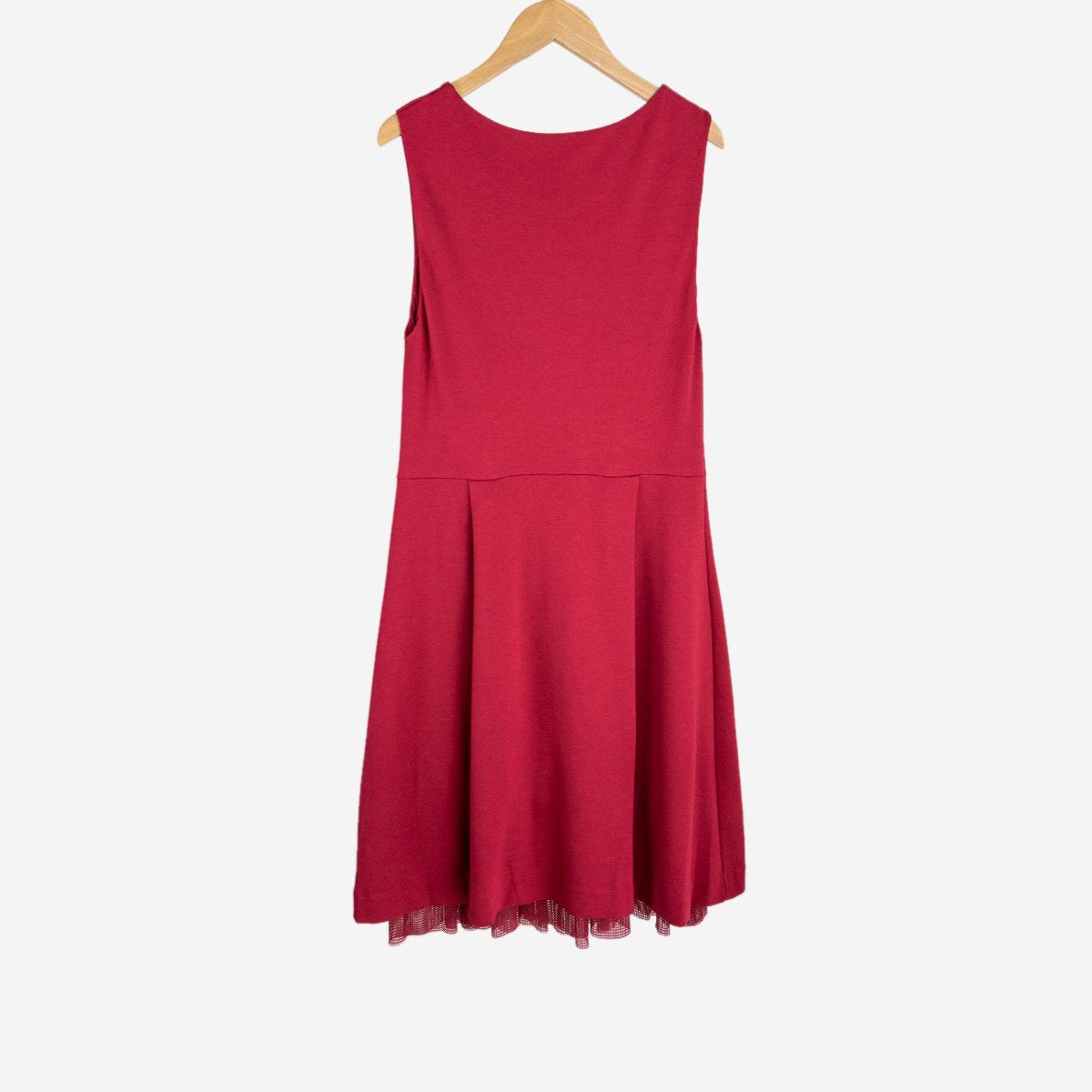 SLEEVELESS SHIFT DRESS