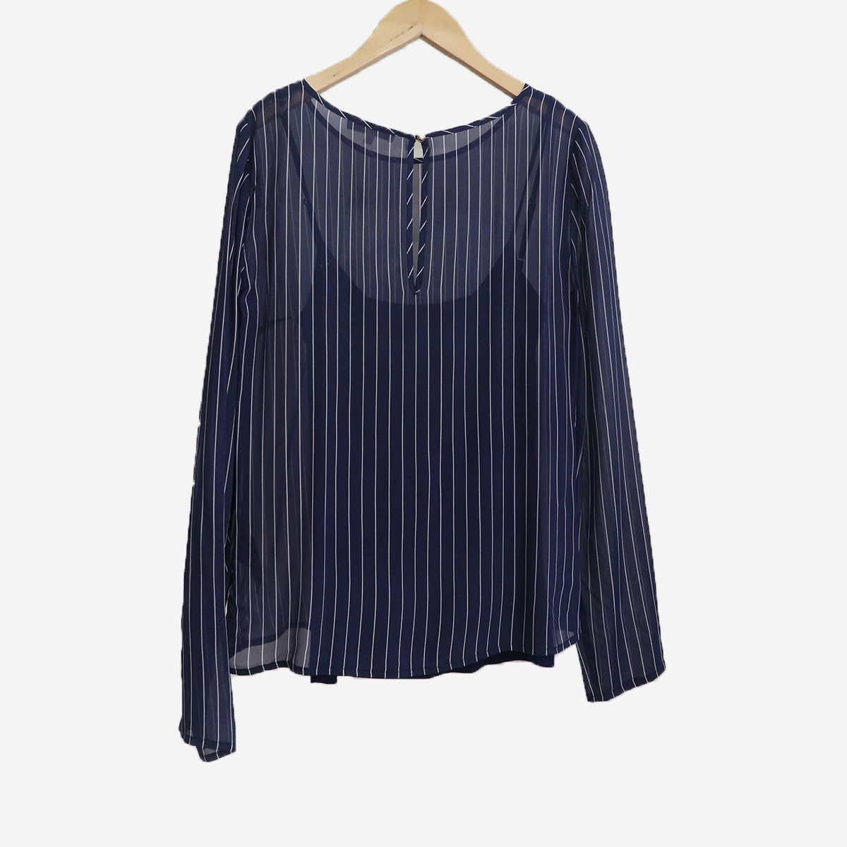 PINSTRIPE TOP