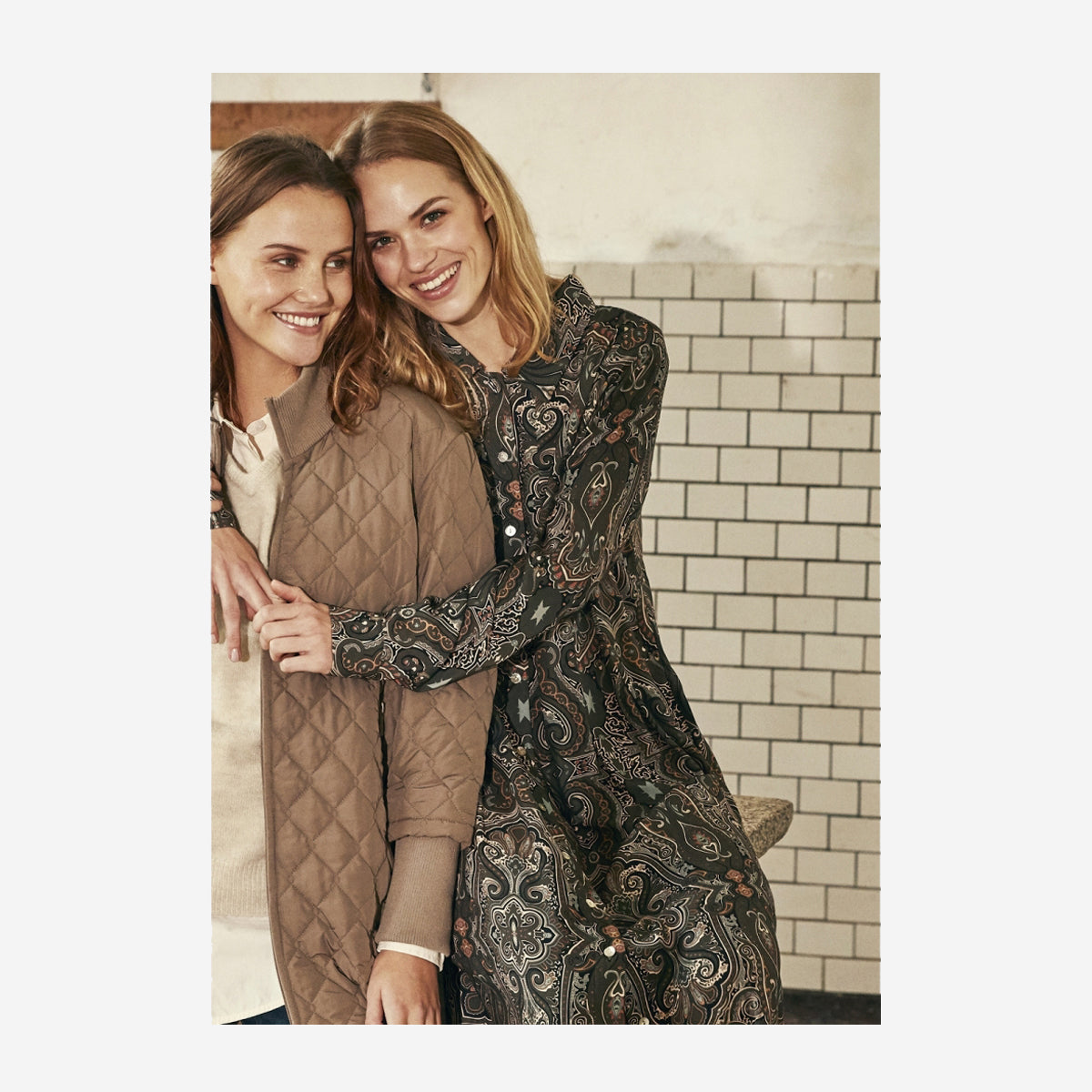 ANNICA BUTTON DRESS