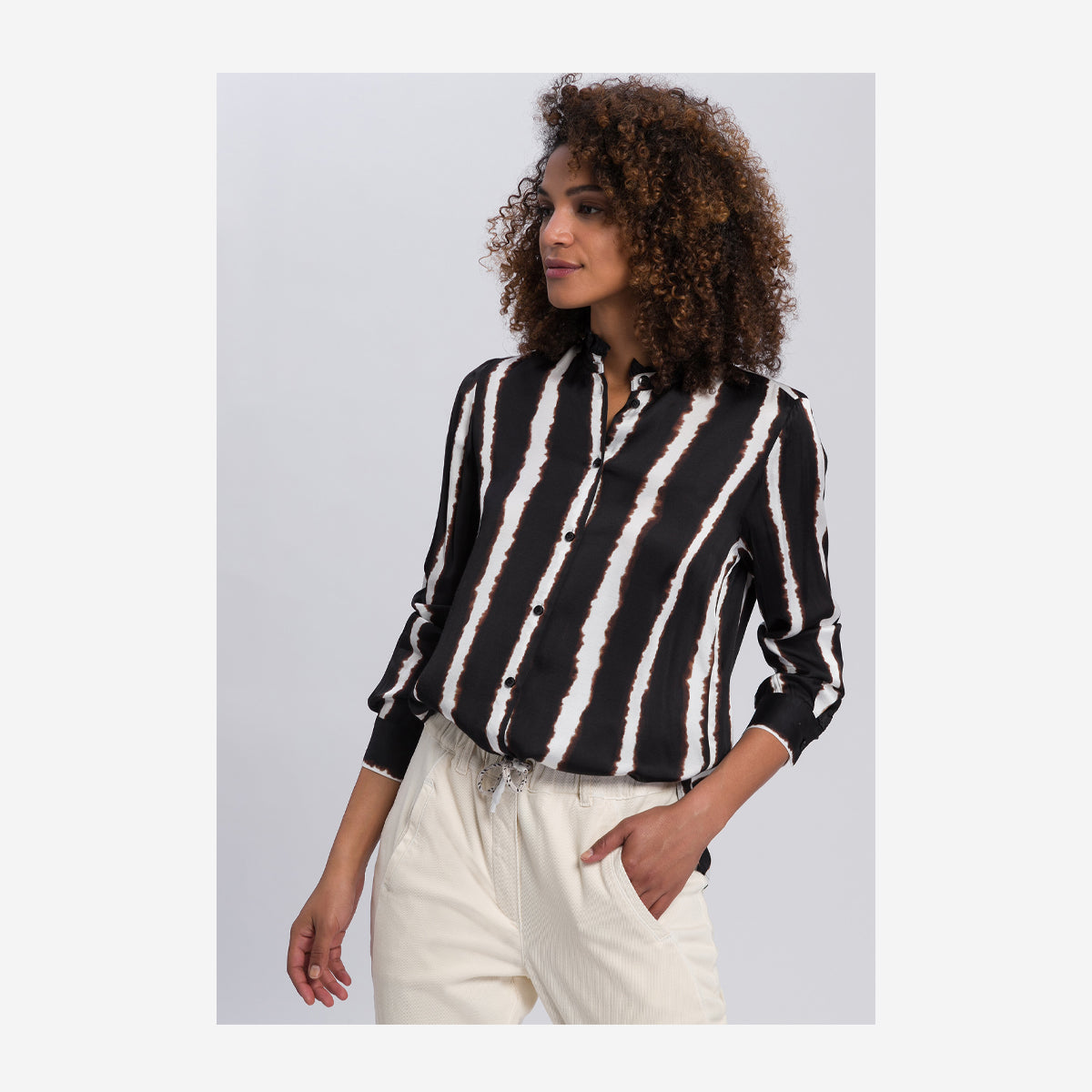 BLOUSE WITH BATIK STRIPES