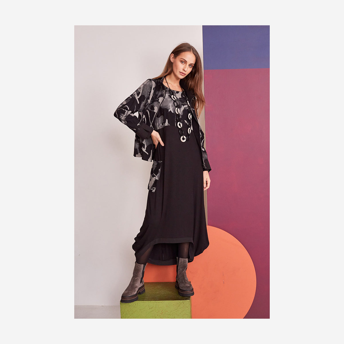 DRESS WITH PRINT TOP PANEL AND POCKETS