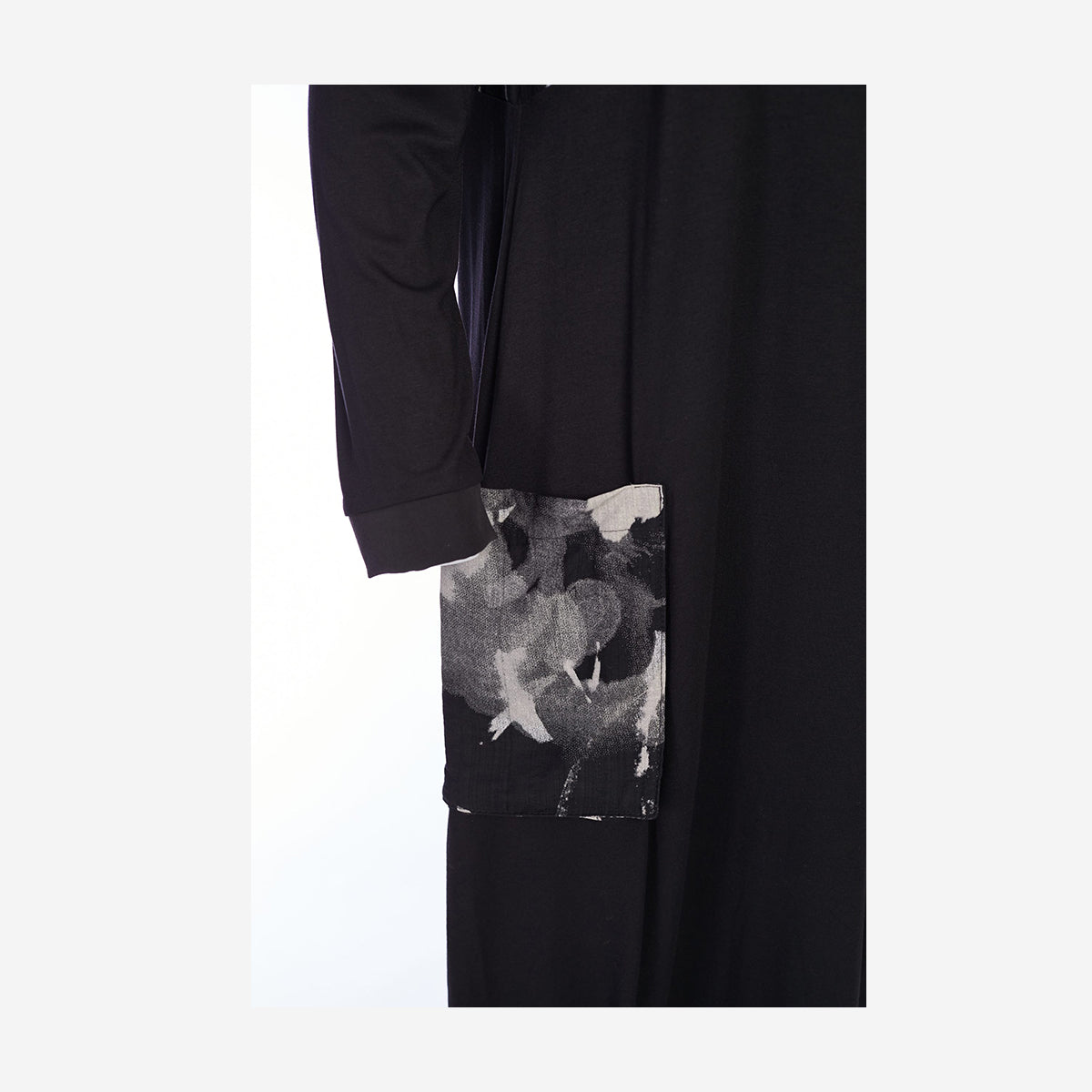 DRESS WITH PRINT TOP PANEL AND POCKETS
