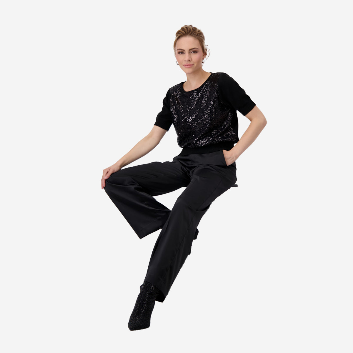 MONARI SHORT SLEEVED TOP WITH SEQUINS 808473/999