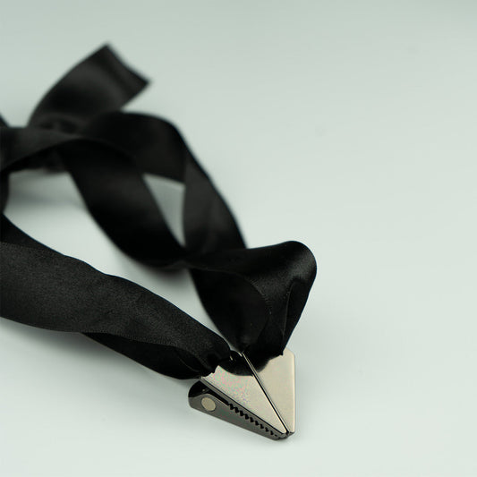 VERSI HEART NECKLACE - BLACK