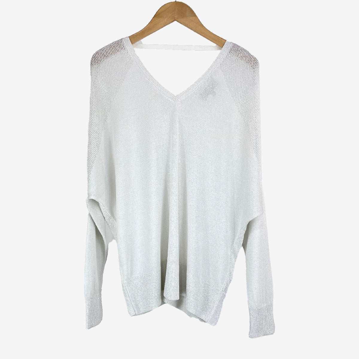 LIGHTWEIGHT KNIT JUMPER WITH BUTTON AT THE BACK