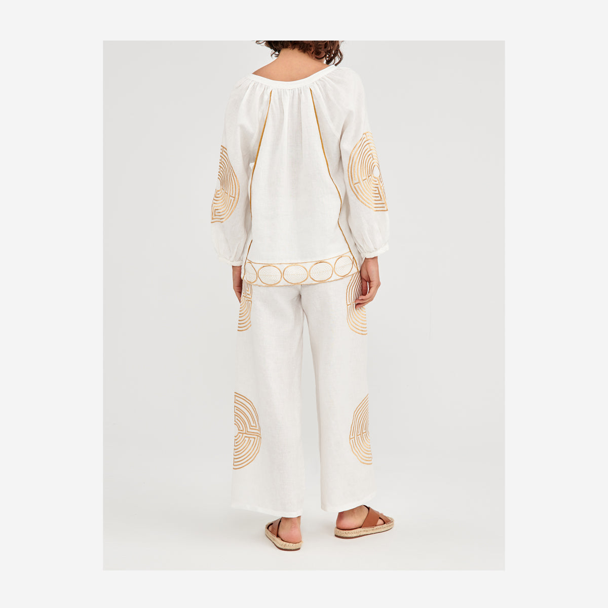 WHITE LABYRINTH LINEN EMBROIDERED TOP