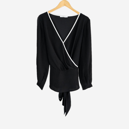 BLACK AND WHITE STRIKING TOP