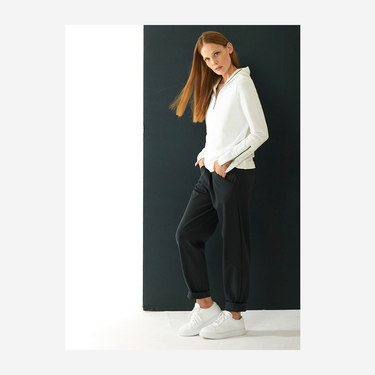 STRETCHY WAISTBAND STRAIGHT TROUSERS